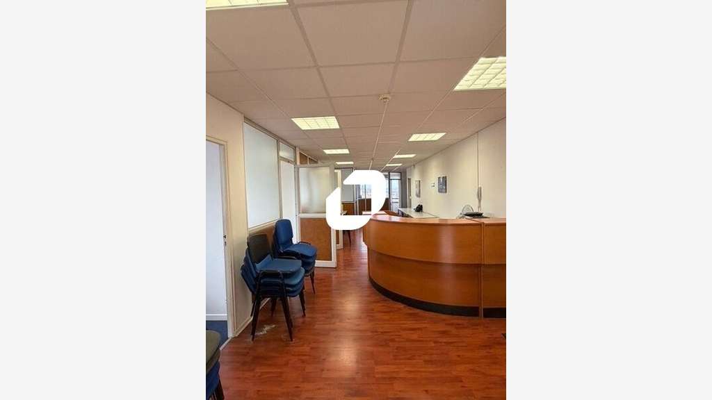 Vente Bureaux 140m² Poissy