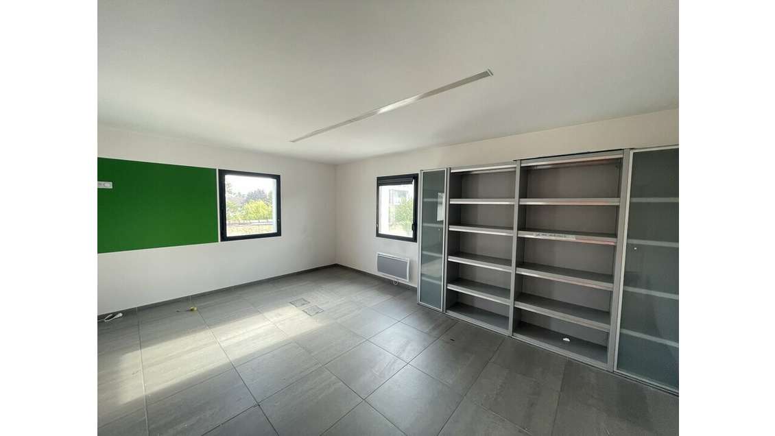 Vente bureaux de 80m² à Poitiers empl stratégique
