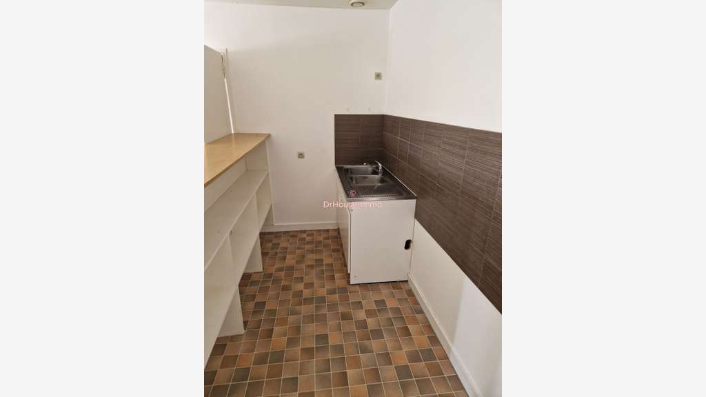 Vente bureau de 91m² au calme à Poitiers centre