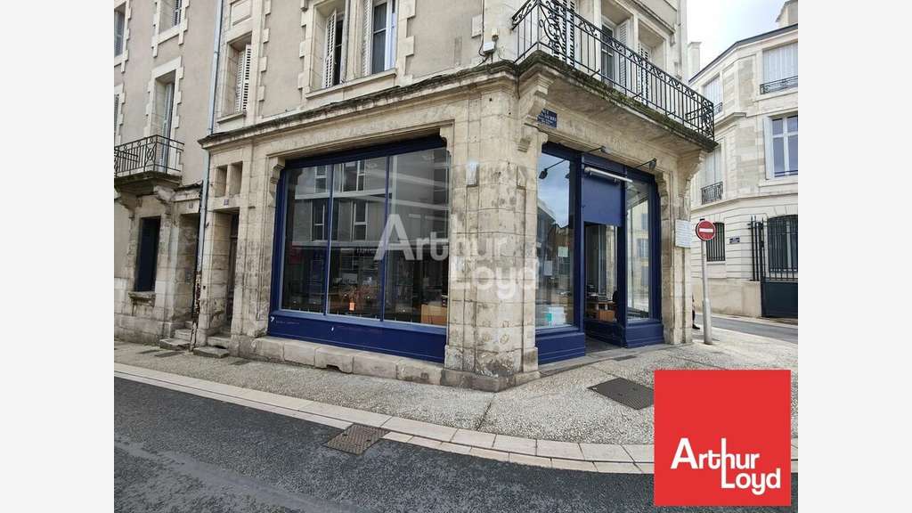 POITIERS - LOCAL COMMERCIAL à vendre
