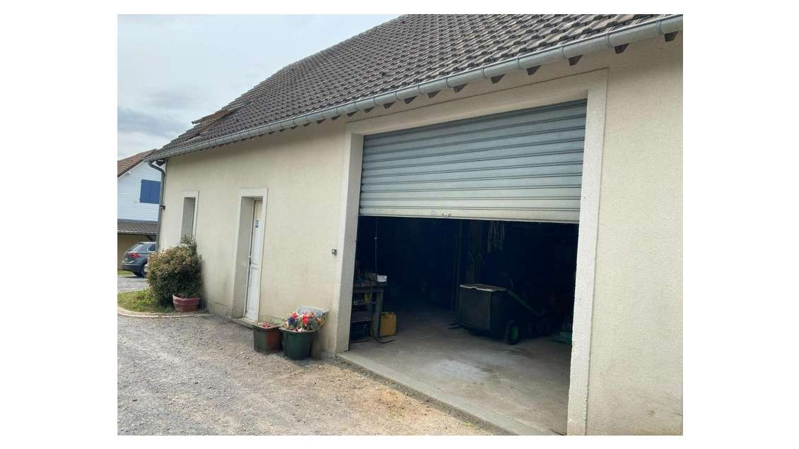 Local et bureau entre Pont l'Evêque et Deauville 