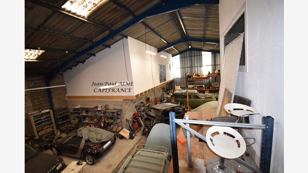 Locaux 340m² à vendre ZAE Pont-Saint-Esprit