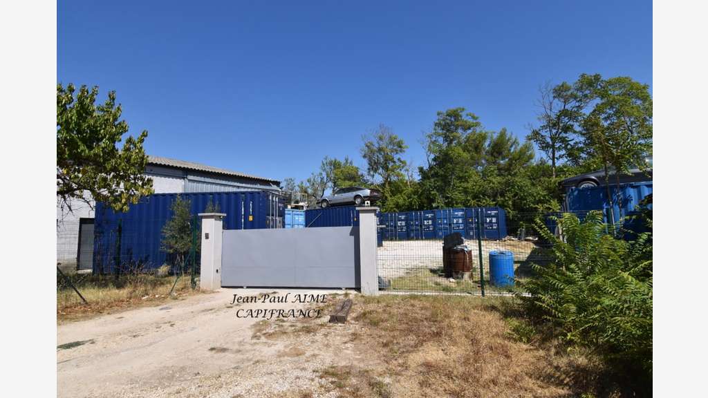 Locaux 340m² à vendre ZAE Pont-Saint-Esprit