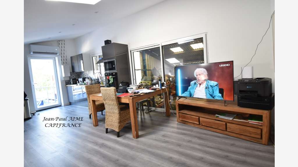 Locaux 340m² à vendre ZAE Pont-Saint-Esprit