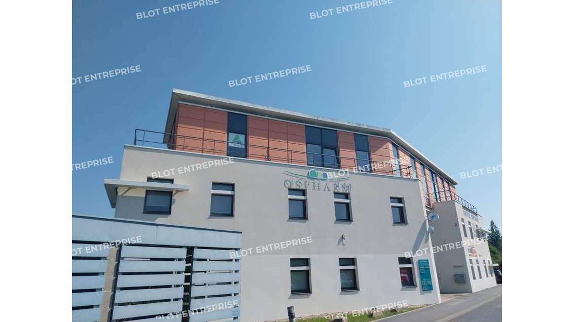 A vendre bureaux de 76m² en RDC à Pornichet