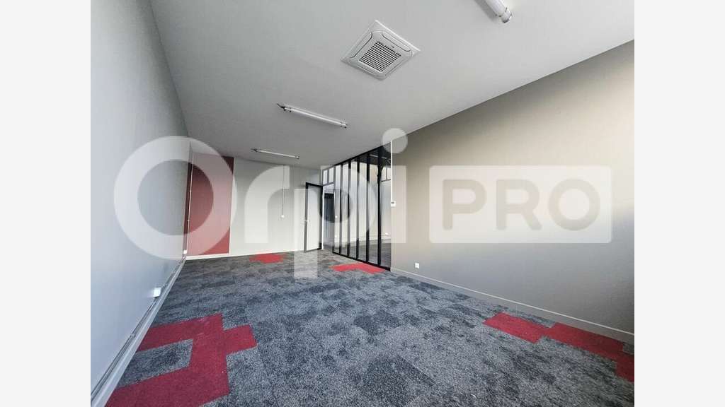 Vente bureaux occupés 199m² R+1 à Reims