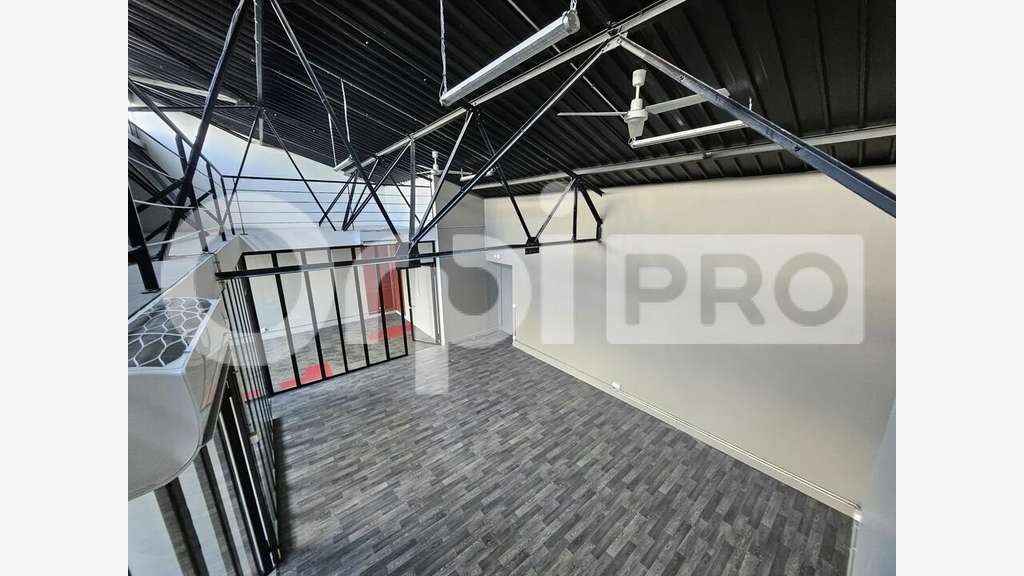 Vente bureaux occupés 199m² R+1 à Reims