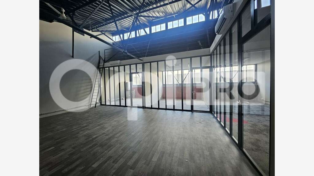 Vente bureaux occupés 199m² R+1 à Reims