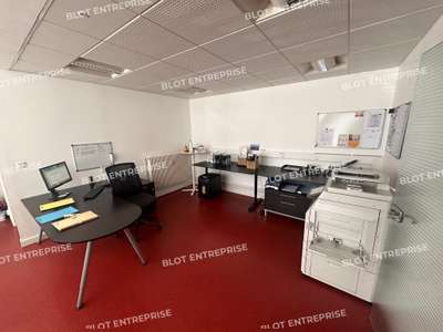 Vente bureaux 142m² avec vitrine à Rennes centre