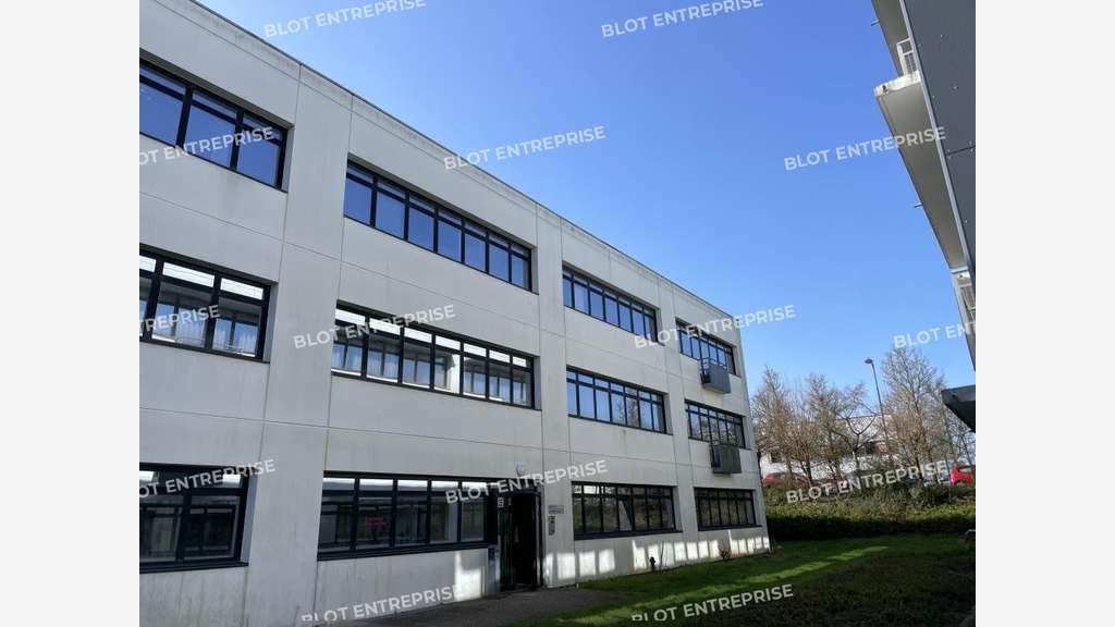 A vendre bureaux 202m² Rennes Atalante Champeaux