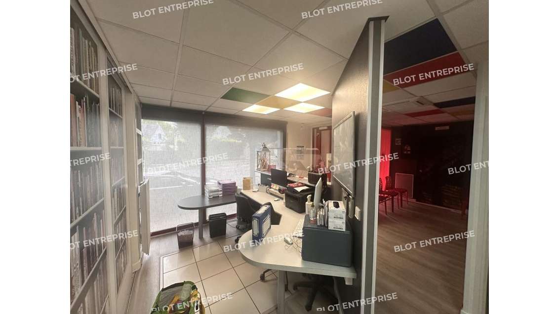 A vendre bureaux vitrine 124m² à Rennes