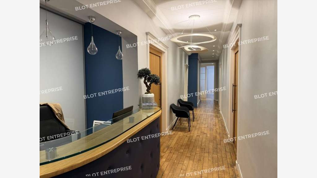 A vendre bureaux 370m² RDC / R+1 à Rennes