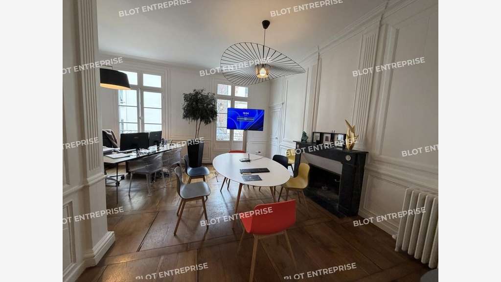 A vendre bureaux 370m² RDC / R+1 à Rennes