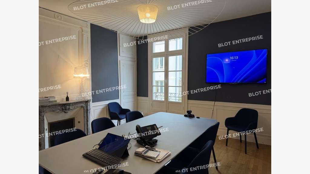 A vendre bureaux 370m² RDC / R+1 à Rennes
