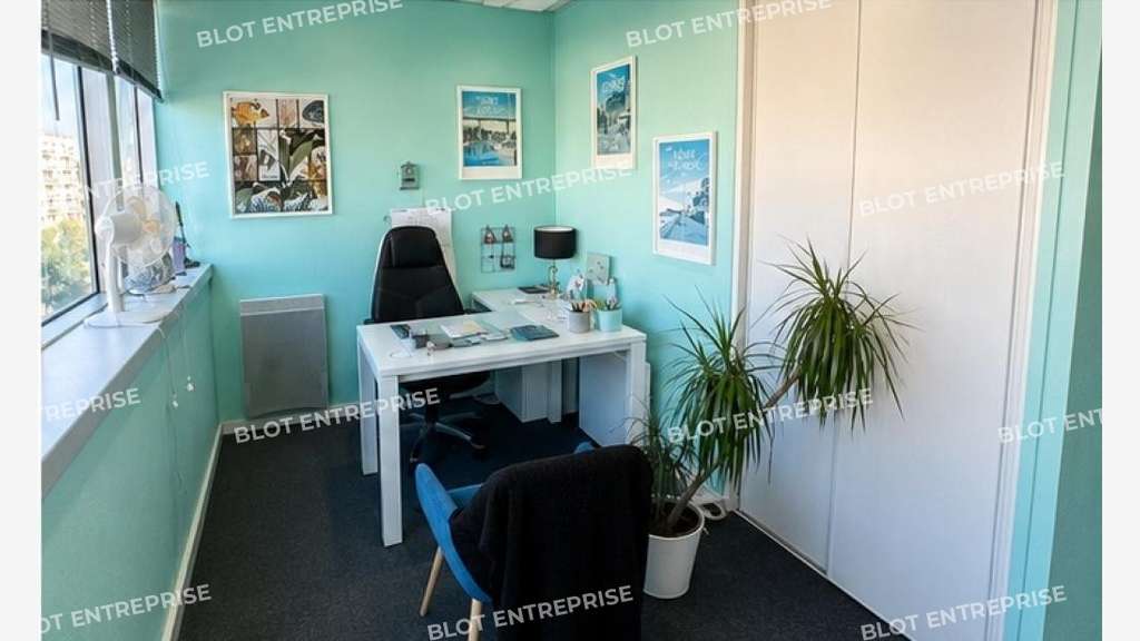A VENDRE - BUREAUX 69 m² - RENNES