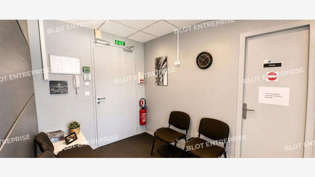 A VENDRE - BUREAUX 69 m² - RENNES