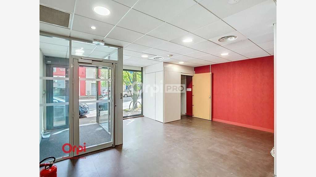 Vente locaux 230m² à Rezé emplacement stratégique