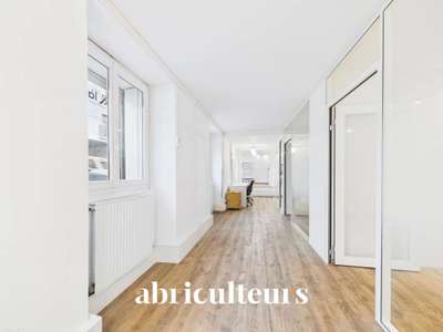 Bureau au rdc de 64m2 en vente à Rezé (44400)