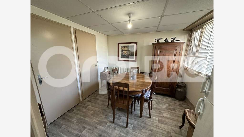 BUREAU à vendre dans le 69