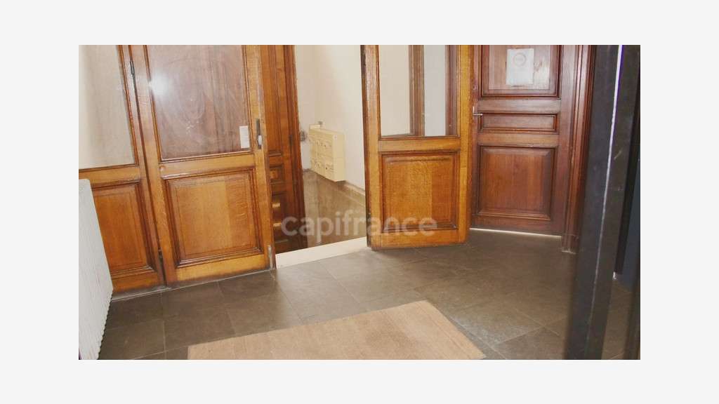 Bureaux rénovés à vendre à Roubaix quartier Gare