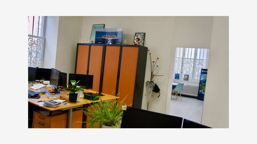 Bureaux rénovés à vendre à Roubaix quartier Gare