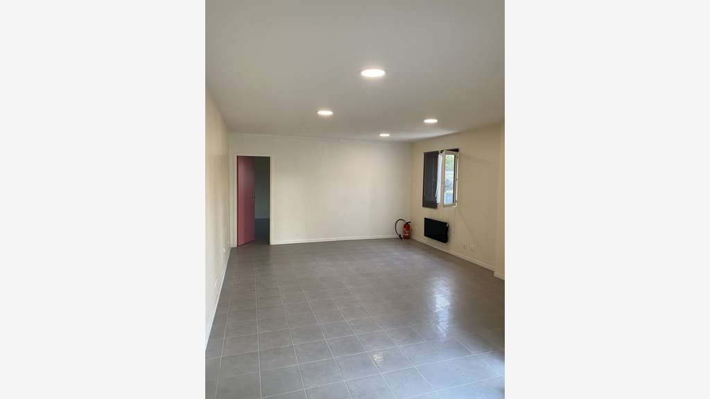 MURS 54 m² RUEIL MALMAISON