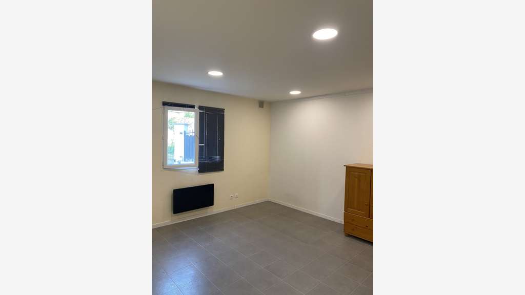 MURS 54 m² RUEIL MALMAISON
