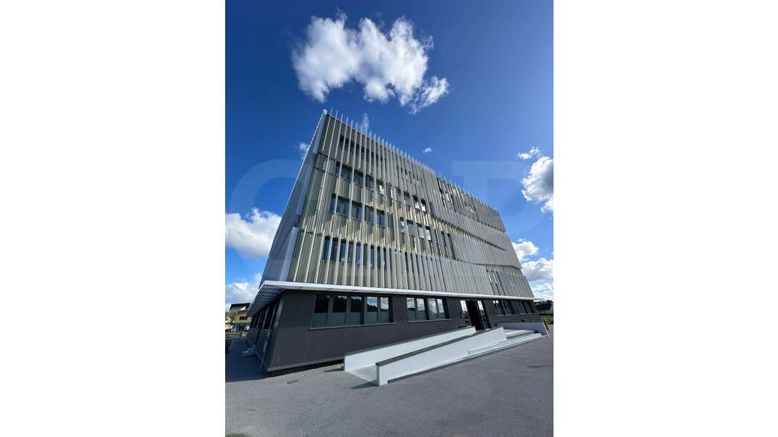 Vente bureau neuf aménagé et cloisonné à St-Brieuc