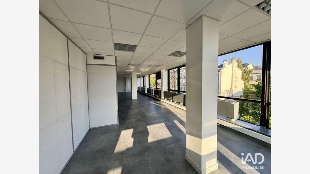 Bureau à Saint-Cloud