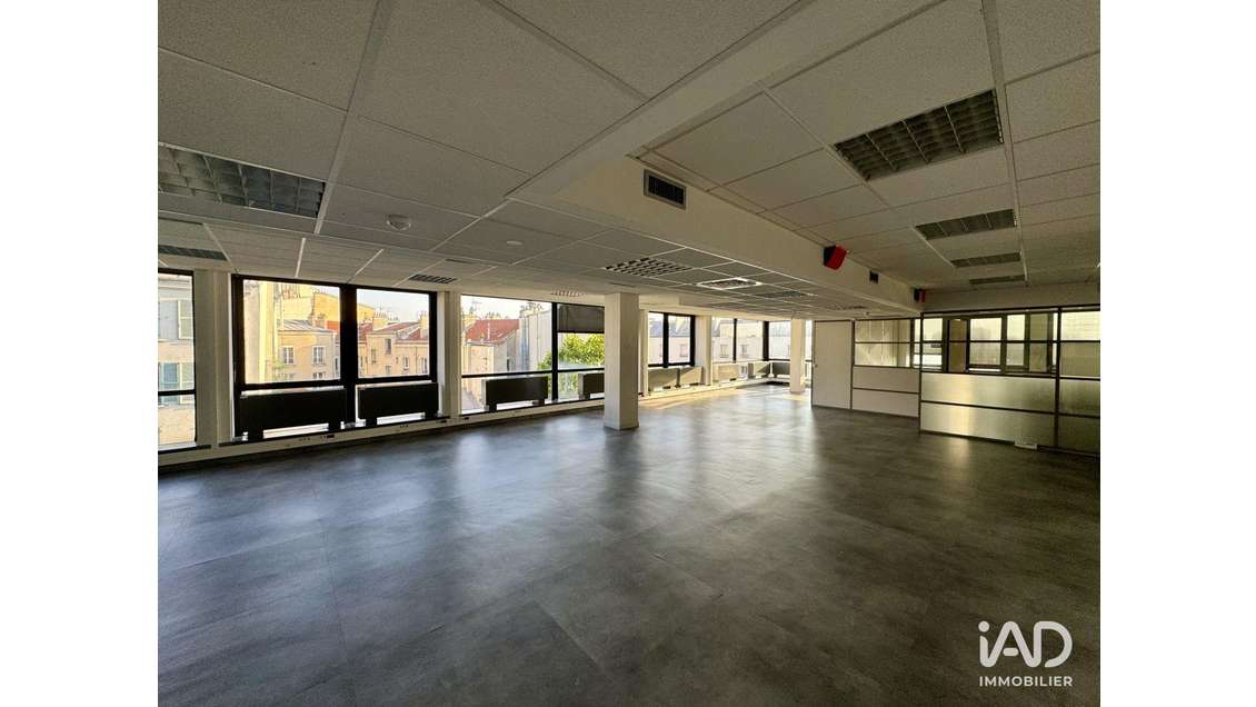 Bureau à Saint-Cloud