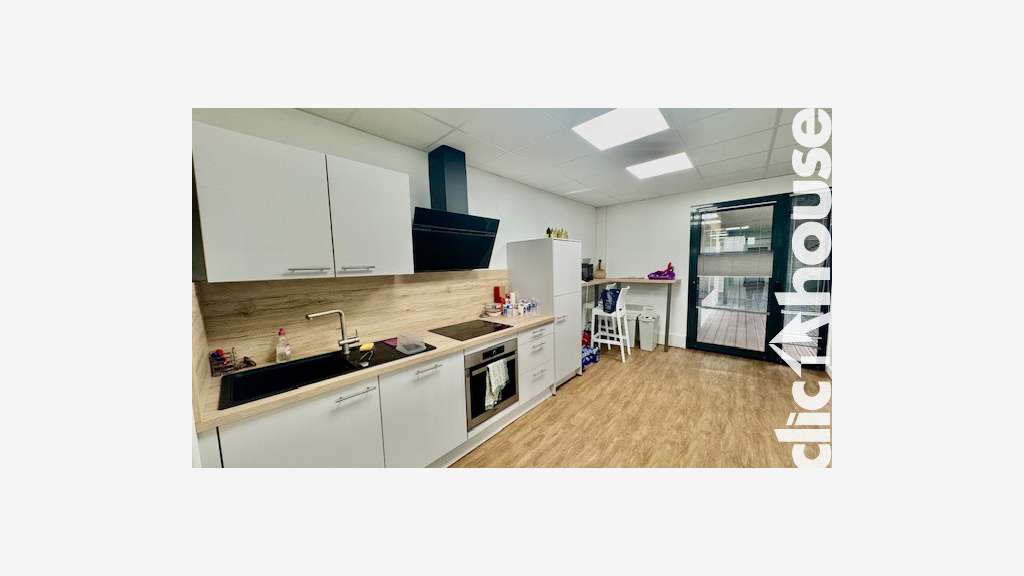 AV bureaux 148m² pôle d'activités à Saint-Contest