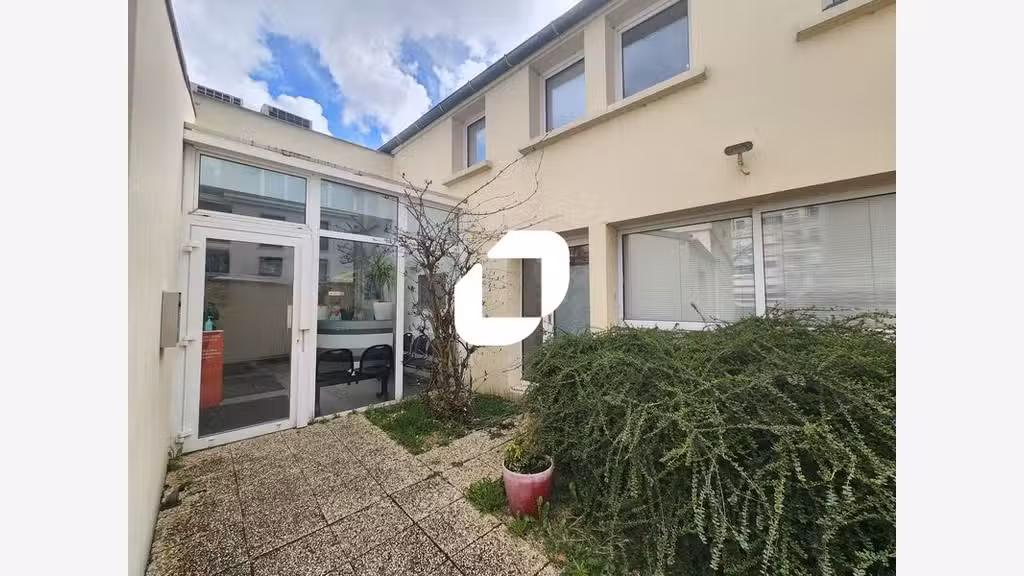 Vente Bureaux 383m² Saint cyr l'ecole