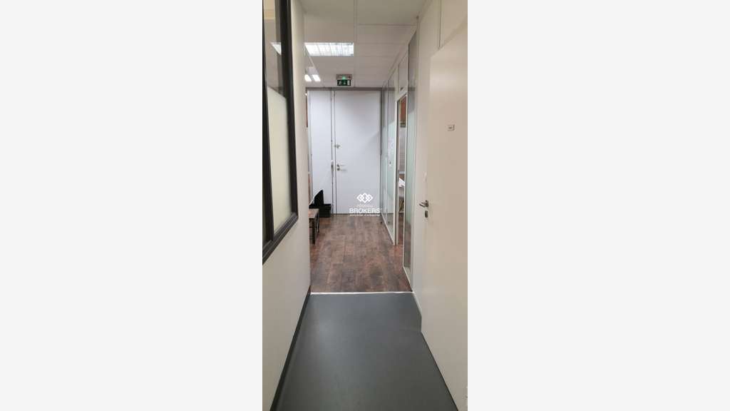 Vente locaux médicaux 73m² à Saint-Cyr-sur-Loire
