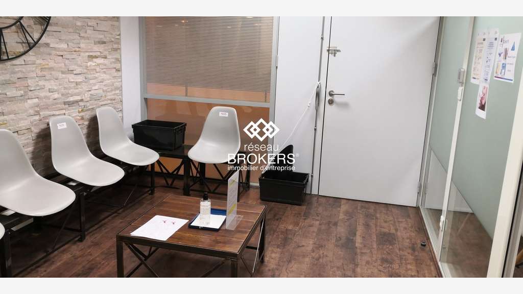 Vente locaux médicaux 73m² à Saint-Cyr-sur-Loire