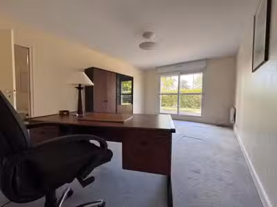 Local 72m² à vendre à Saint-Cyr-sur-Loire centre