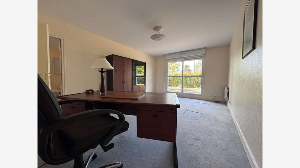 Local 72m² à vendre à Saint-Cyr-sur-Loire centre