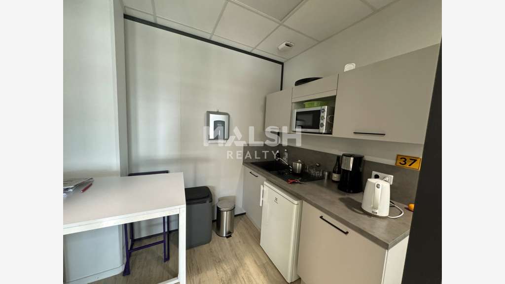 A louer ou à vendre bureaux 202m² à Saint Etienne