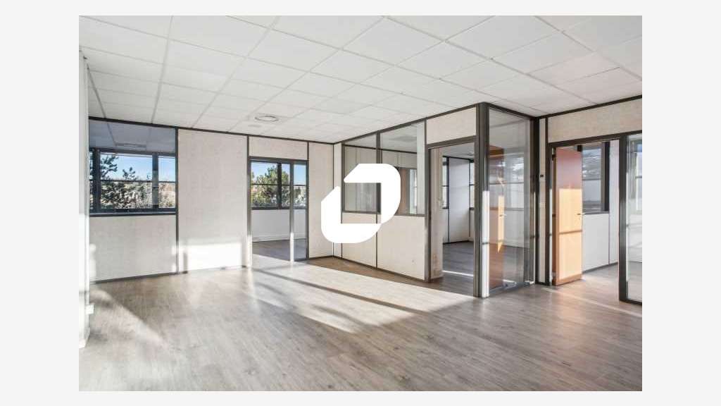 Vente Bureaux 345m² Saint genis laval
