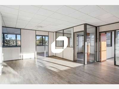 Vente Bureaux 345m² Saint genis laval