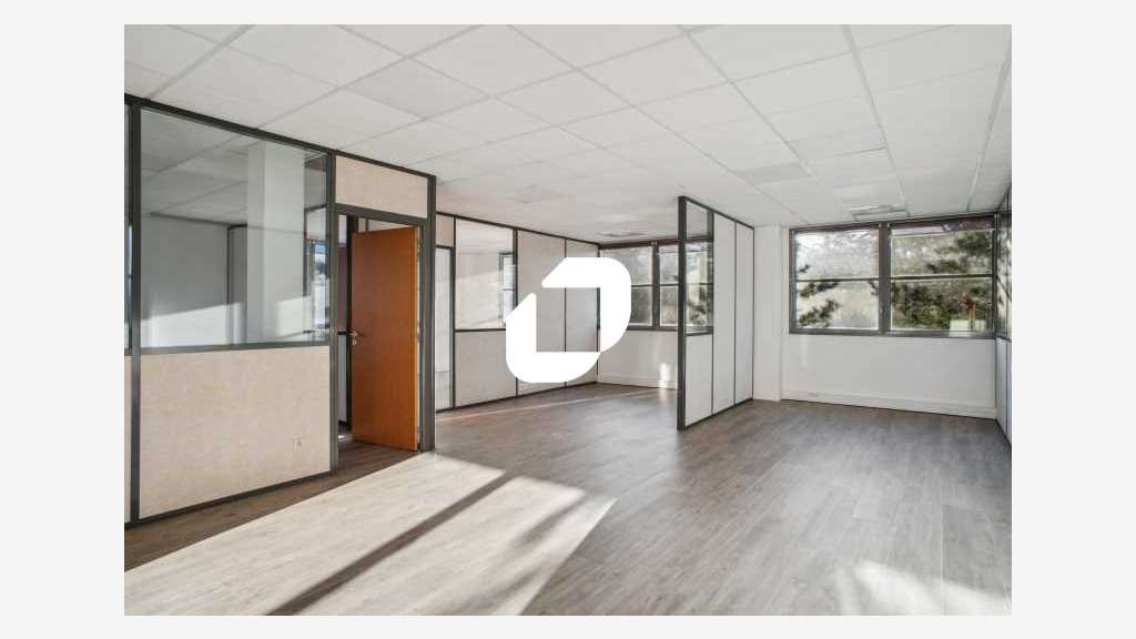 Vente Bureaux 345m² Saint genis laval