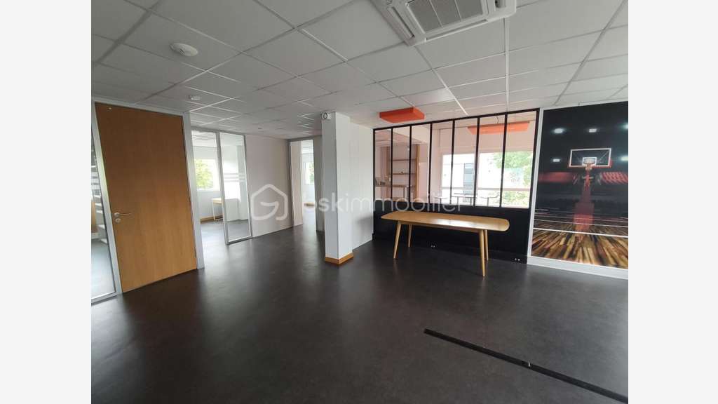 AV bureaux 120m² Parc de Brocéliande St-Grégoire