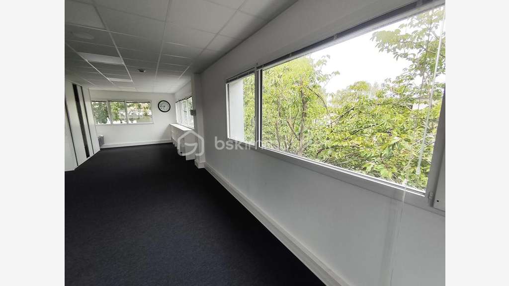 AV bureaux 120m² Parc de Brocéliande St-Grégoire