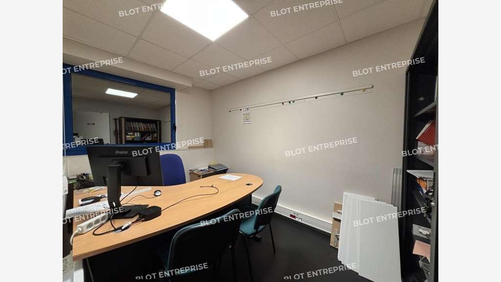 A vendre bureaux 311m² St Herblain Rue Chêne Lassé