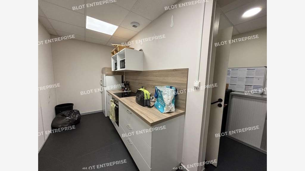 A vendre bureaux 311m² St Herblain Rue Chêne Lassé