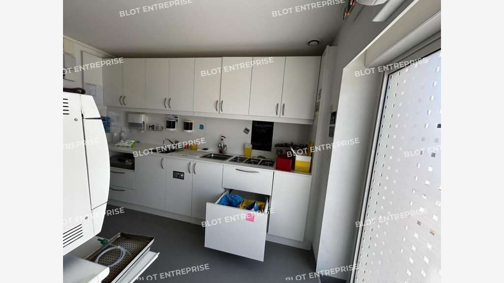 Vente bureaux de 146m² avec parkings à St Herblain