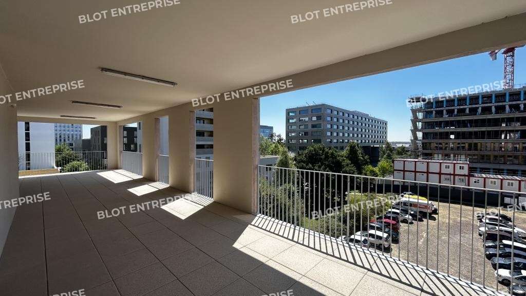 A vendre/a louer bureaux neufs 275m² la Courrouze