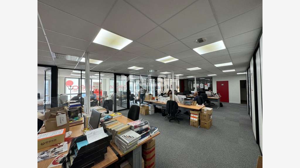 A vendre bureaux 190m² à Saint-Just-Saint-Rambert