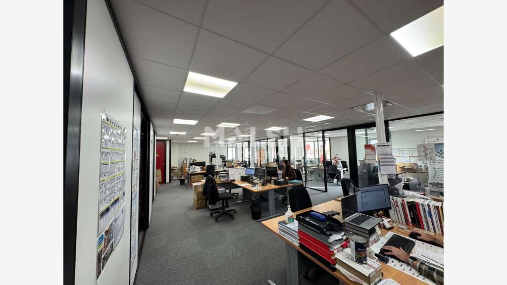A vendre bureaux 190m² à Saint-Just-Saint-Rambert