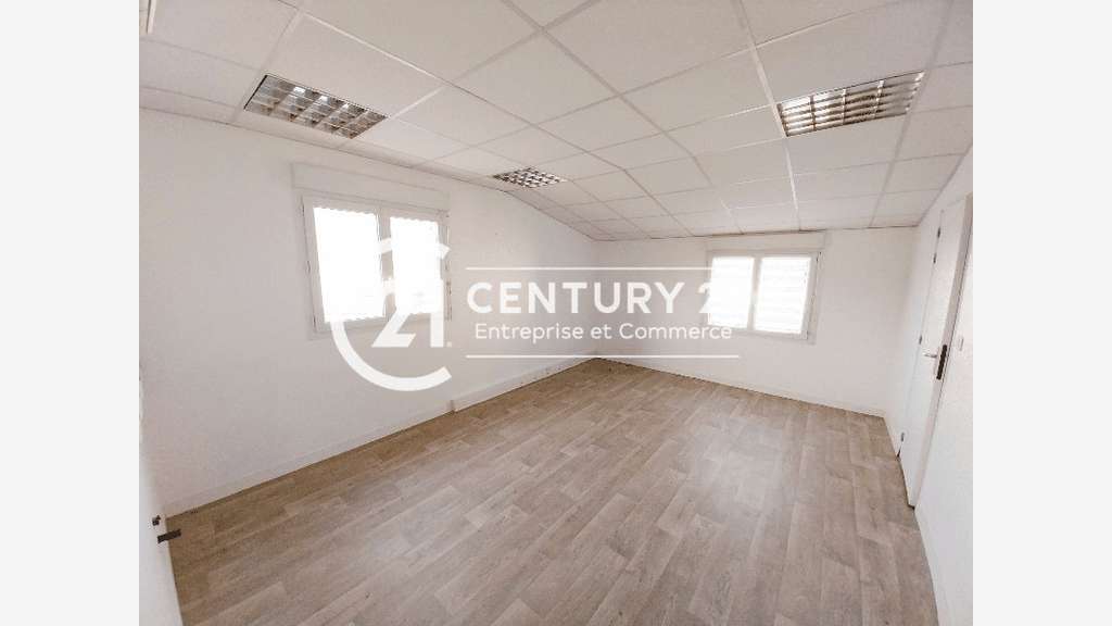 Vente plateau de bureaux 58m² R+1 à Saint-Lyphard