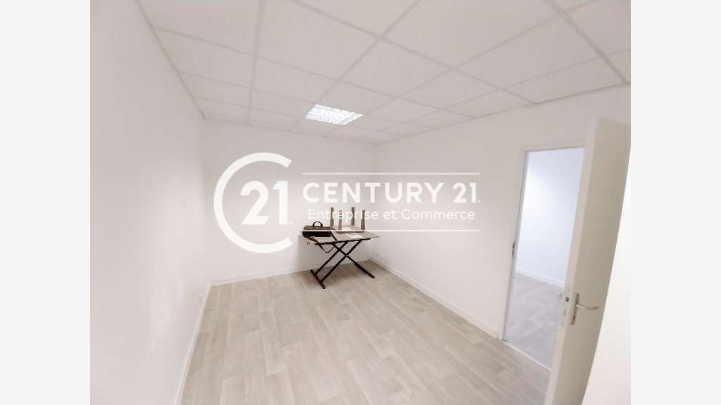 Vente plateau de bureaux 58m² R+1 à Saint-Lyphard